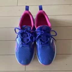 アディダス　シューズ　24.5