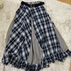 アクシー　ネイビーとホワイトのチェック フレアスカート