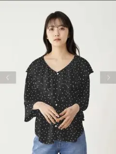 2022年購入★新品未使用タグ付き★アースミュージック★襟フリルシャツ