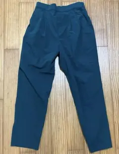 ウツクシルエット　テパードパンツ　深緑