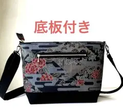 ショルダーバッグ　斜めがけ　着物地　大島紬　リメイク　ハンドメイド