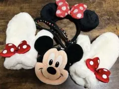 Disney ミッキー・ミニー カチューシャ&手袋&首かけポーチセットディズニー