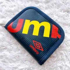 umbro アンブロ ラウンドファスナー マルチケース ネイビーのサムネイル