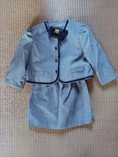 フォーマルスーツ ネイビーとホワイト チェック柄　サイズ130