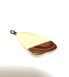 ペンダントトップ　アイボリー