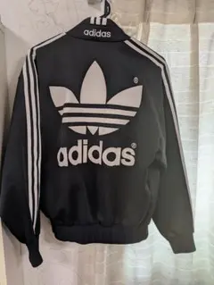 adidas 黒 ジップアップジャケット