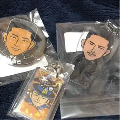 クリアチャームと缶バッジとアクリルストラップ