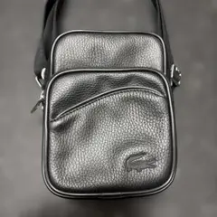 Lacoste ブラックレザーボディバッグ