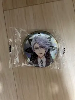 ツイステ アズール 缶バッチ