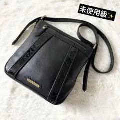 未使用級✨バーバリー　ショルダーバッグ　ロゴプレート　ベルト調節　斜め掛け