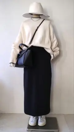 はぴ様 C6765 カラーラインニット×スカートコーデ