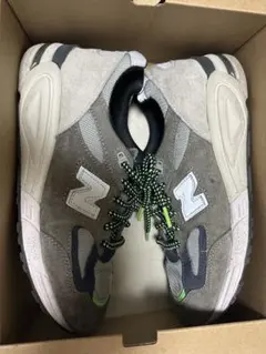 New Balance 990 グレー/ネオン