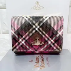 【ショッパー付き◇新品】可愛い ヴィヴィアン・ウエストウッド　三つ折り財布