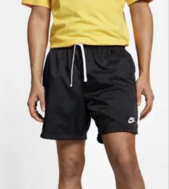 Nike ブラック ウーブンショートパンツ