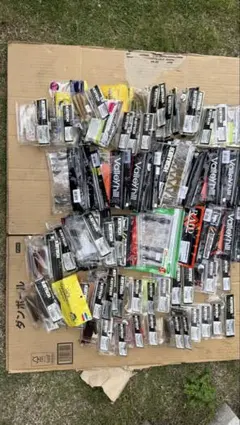 ワームセット売りになります。多数　値下げします。のサムネイル