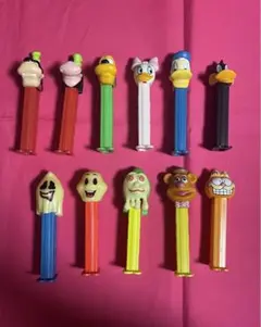 PEZ ペッツ　11個セットのサムネイル
