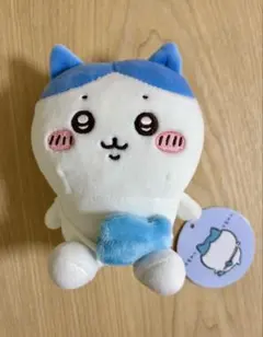 ちいかわ　おでかけ楽しみ！　お座りミニぬいぐるみ　ハチワレ