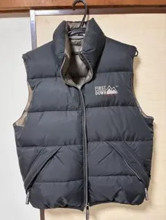 FIRST DOWN ダウンベスト 黒 グレー　リバーシブル