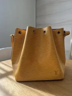 LOUIS VUITTON ルイヴィトン ノエ エピ ショルダーバッグ