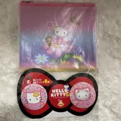 新品未開封 ハッピーくじ ハローキティ フラットポーチ 缶バッジセット
