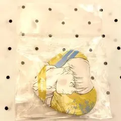 進撃の巨人　アルミン　ハート型缶バッジ