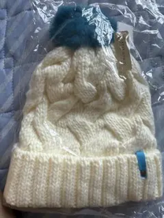 クリーム色 ケーブル編み ニット帽