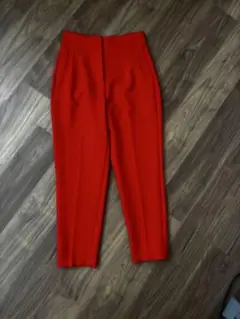ZARA 赤 スラックス プリーツ入り