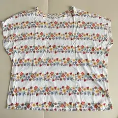 花柄ブラウス 半袖 トップス ホワイト マルチカラー　ユニクロ　リバティコラボ