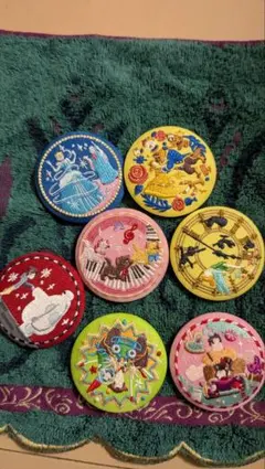 刺繍キャラクターピンバッジ7個セット