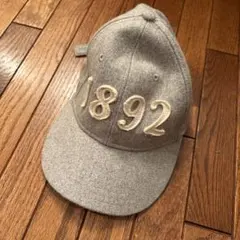 Abercrombie & Fitch グレー ベースボールキャップ 1892