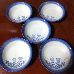 青い花柄の皿 5枚セット