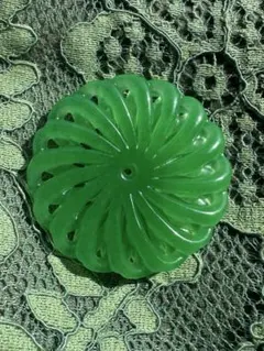 ミャンマー氷種翡翠　ペンダントトップ　45mm