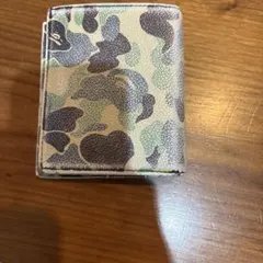 タイムセール A BATHING APE カモフラージュ柄 二つ折り財布 2026年最新】A BATHING APE メンズ 折り財布の人気アイテム - メルカリ