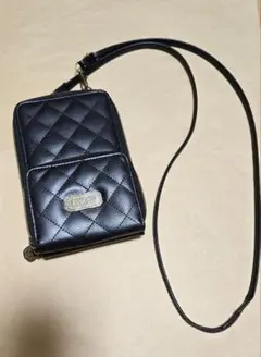 ANNA SUI キルティング スマホショルダーバッグ 黒　じゃばら式 アナスイ