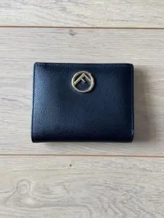 ブラックレザー 二つ折り財布　FENDI