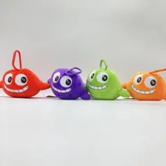 クジラッキー ぶるぶるマスコットカラビナ付き　4種セットのサムネイル
