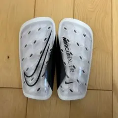 Nike Mercurial Lite シンガード L/R