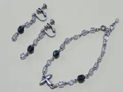 ビーズのブレスレット・イヤリングのセット　ハンドメイド