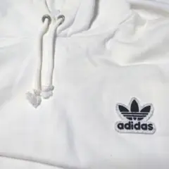 アディダスパーカー 白