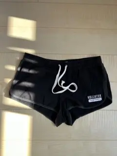 hollister ショートパンツ