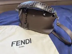 FENDI ￼ バイ ザ ウェイ　ミディアム　ショルダーストラップ￼付き