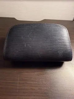 LOUIS VUITTON エピ ポーチ ブラックのサムネイル