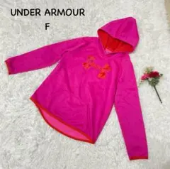【アンダーアーマー】F ピンクパーカー　ビックロゴ　裏地起毛　カジュアル　洗えるのサムネイル