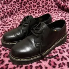 新品】Dr.Martens ROYAL MAIL ドクターマーチン UK7.0 - メルカリ