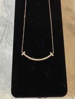 K18 Tスマイル　風　ネックレス　ダイヤモンド　0.13ct