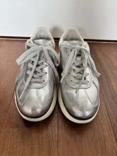 シルバー メタリック 厚底スニーカー