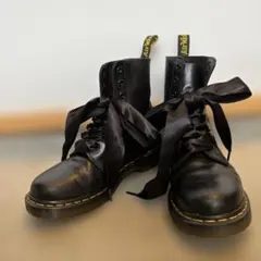 ドクターマーチン8ホール　パスカル ヴァージニア ブラック