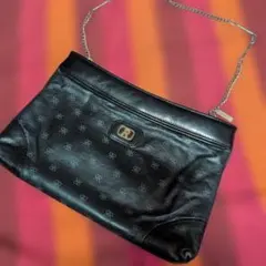 Item thumbnail for item b3df5647-1b5a-47b4-83b3-76330d2006b1