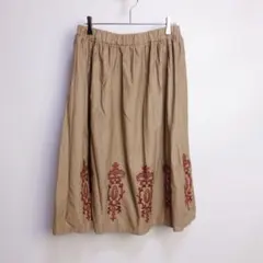 美品 ソウルベリー 刺繍ミディフレアスカート レディース M LA52