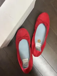 赤 スエード バレエシューズ リボン付き